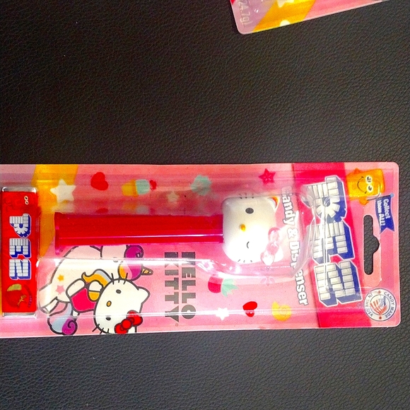 Hello kitty Pez collection - Picture 5 of 11